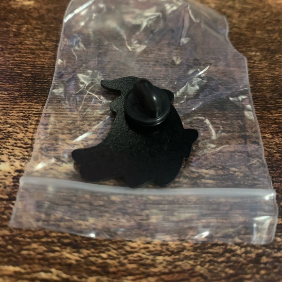 NIP GHOST WITH WITCH HAT PIN - Picture 2 of 3